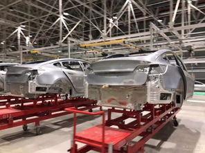 特斯拉上海工廠 疑似國(guó)產(chǎn)model 3車身下線